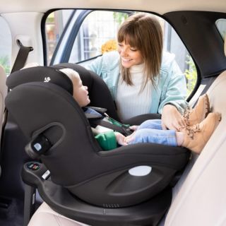 ➡️Stálicou a hviezdou nášho sortimentu je stále u vás obľúbená autosedačka JOIE i-Spin 360. 😍 ➡️Milujete ju pre jej...